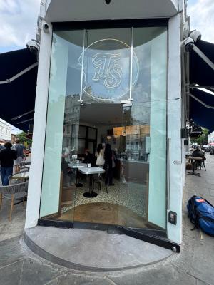 It's Bagels Notting Hill exterior